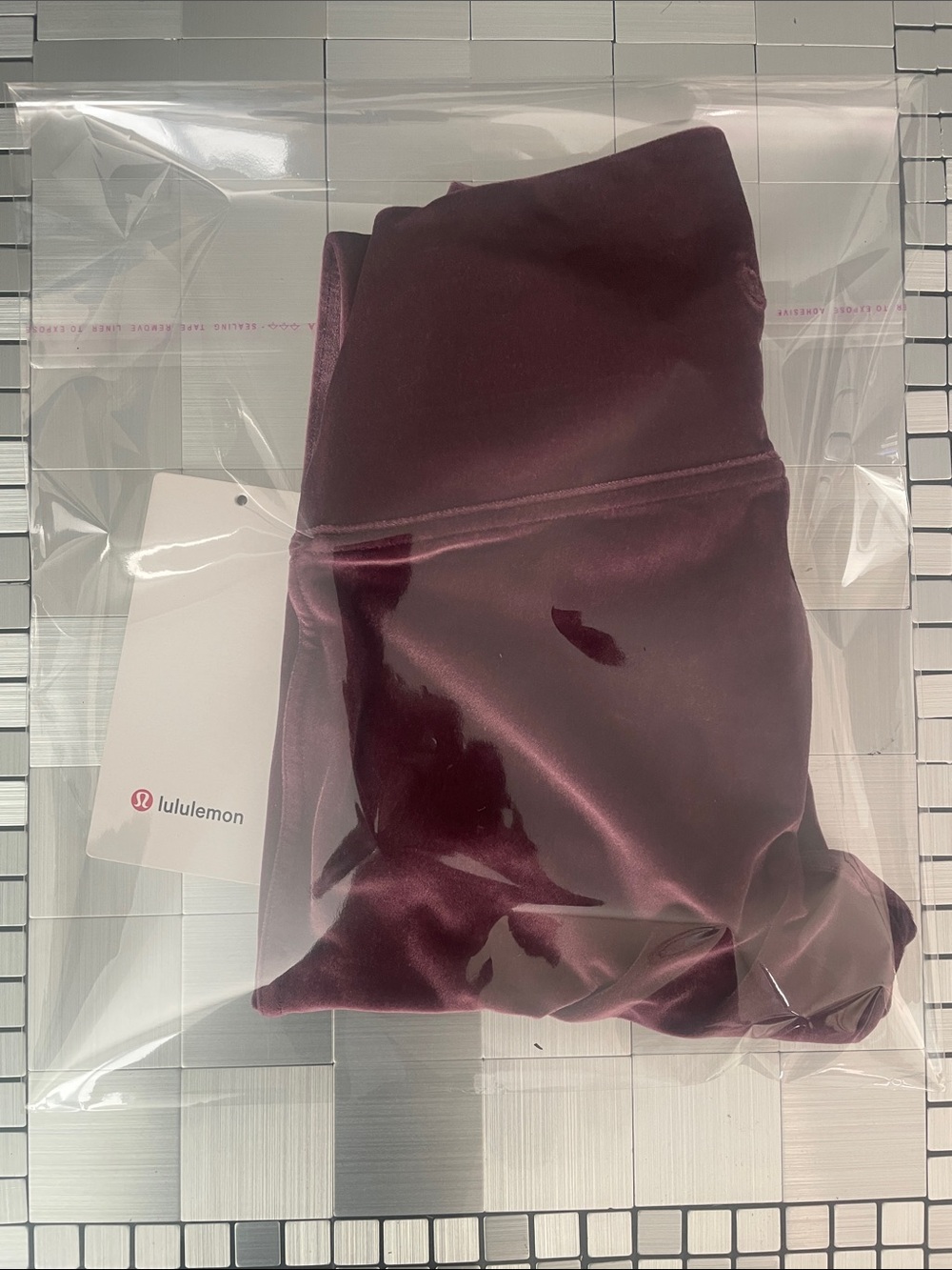 LULULEMON ATHLETICA Velvet Wunder Lounge Tight Leggings - Garnet - Picture 12 of 12
